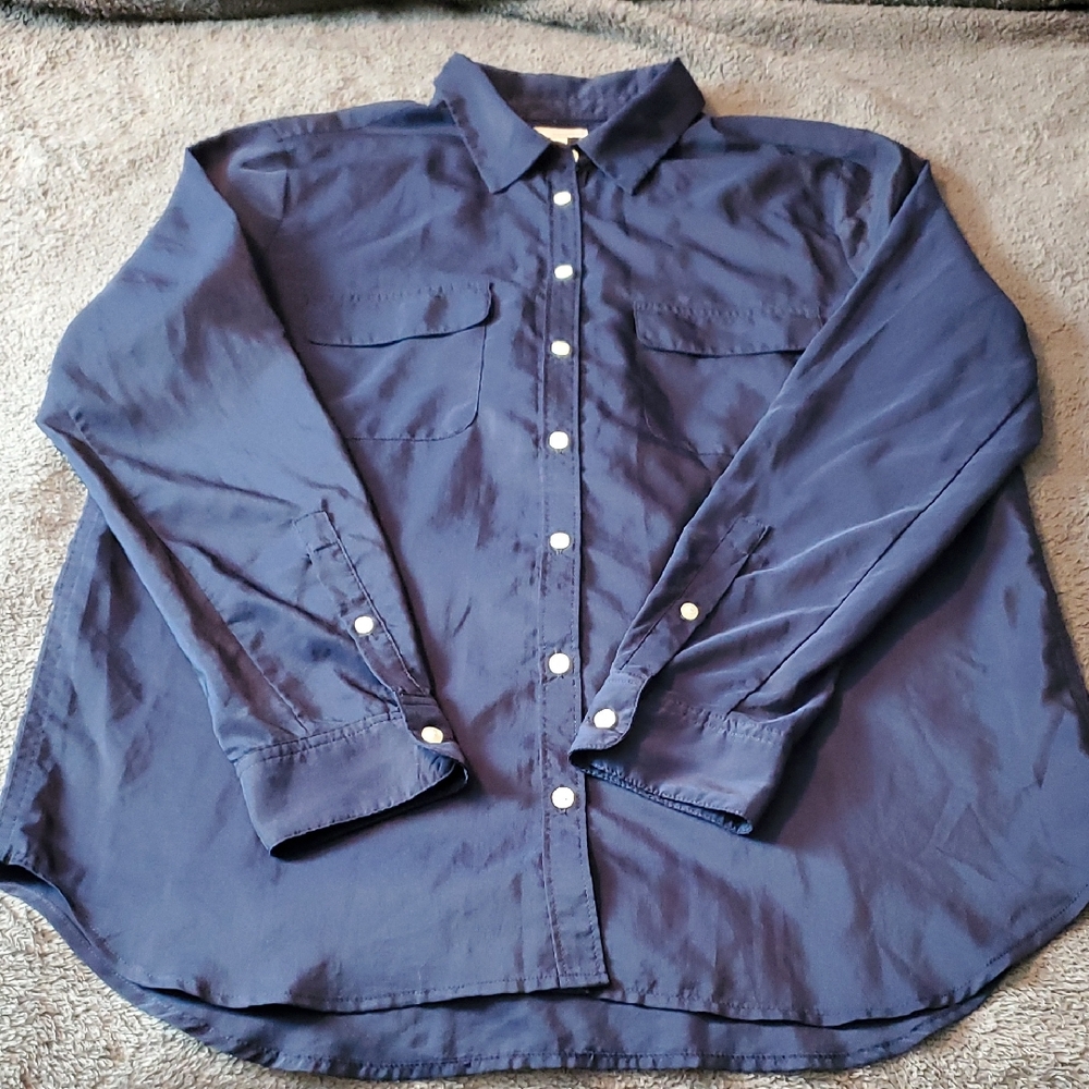 Women's Long Sleeve Navy Blue Button-Up Shirt - Medium